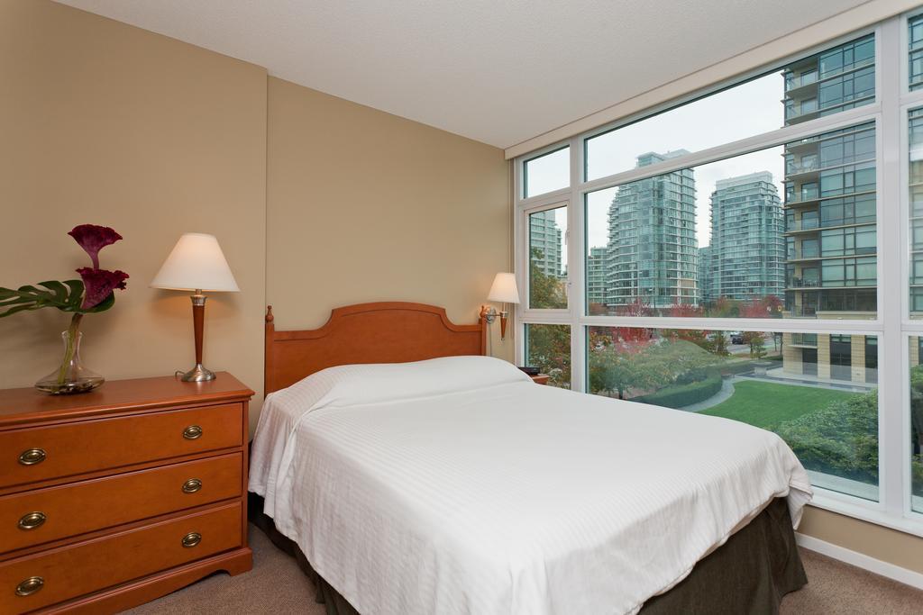 Lord Stanley Suites On The Park Vancouver Esterno foto